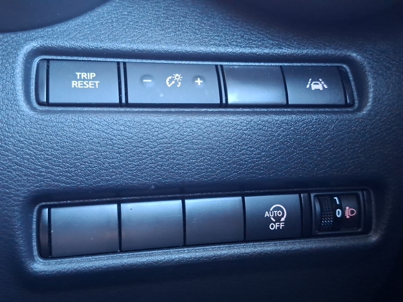 Nissan Juke Leaf E Tekna Grey #15