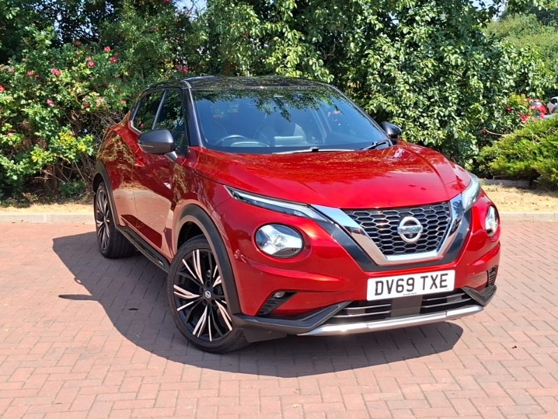 Nissan Juke 1.0 Dig-t Tekna Red