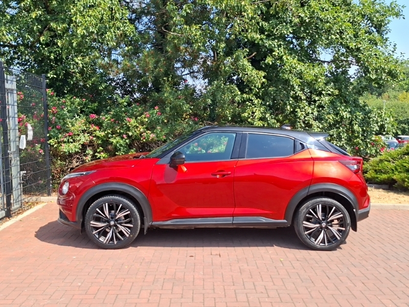 Nissan Juke 1.0 Dig-t Tekna Red #4