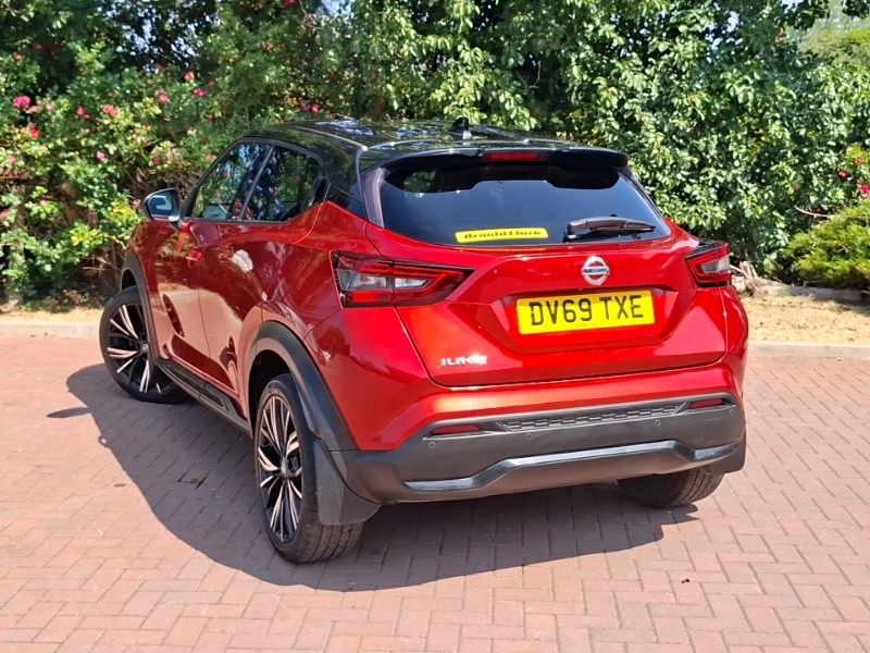 Nissan Juke 1.0 Dig-t Tekna Red #2