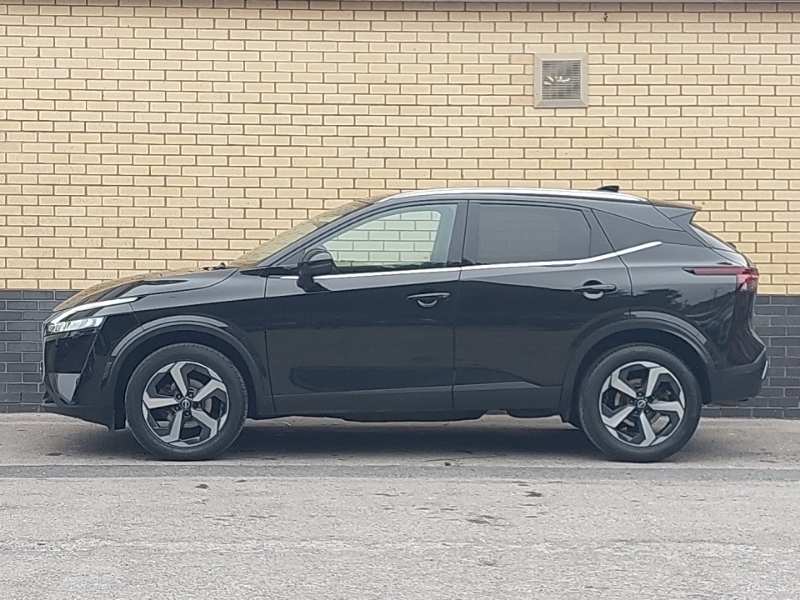 Nissan Qashqai 1.3 Dig-t Mh 158 N-connecta Xtronic DY73ZVX Black #4