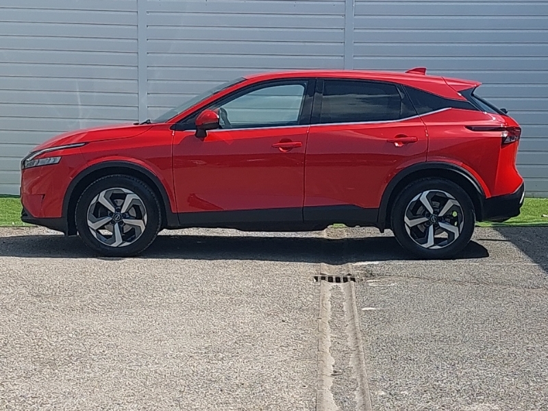 Nissan Qashqai 1.3 Dig-t Mh 158 N-connecta 4Wd Xtronic EY72VLO Red #4