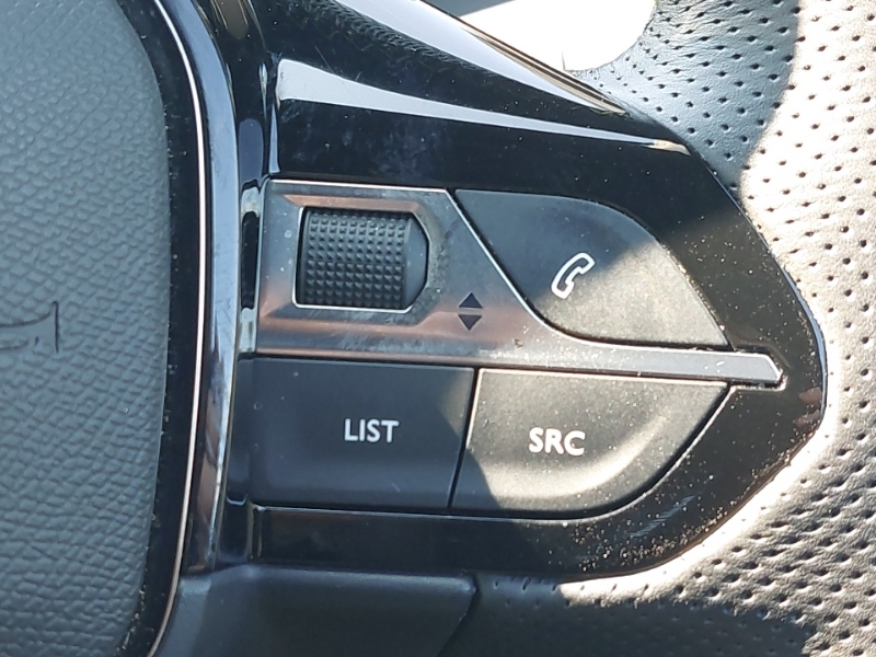 Peugeot e-208 Hatchback Black #13