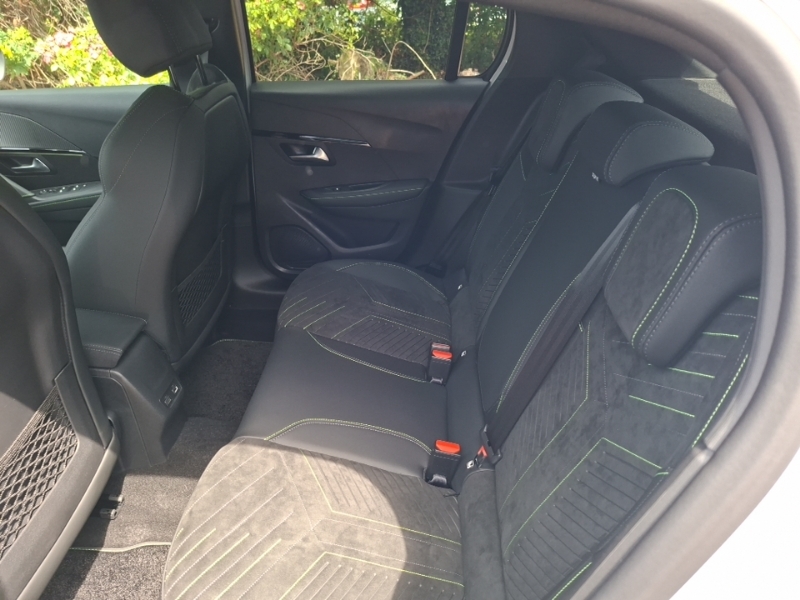 Peugeot 208 Hatchback 1.2 Puretech 100 Gt Premium White #6