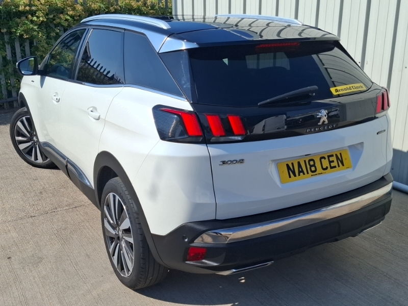 Peugeot 3008 1.5 Bluehdi Gt Line Premium Eat8 White #2