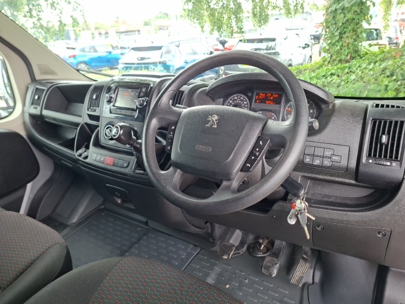 Peugeot Boxer  White #3