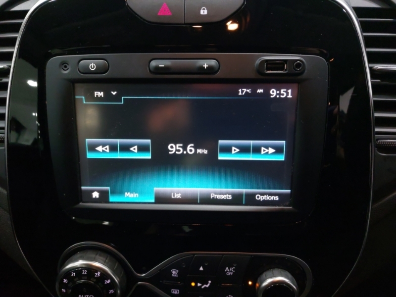 Renault Captur 0.9 Dynamique S Nav Black #11