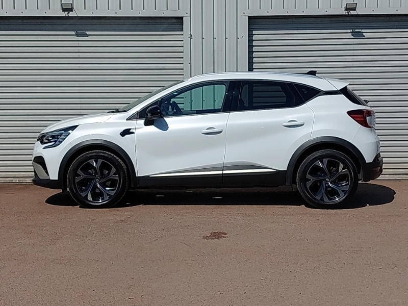 Renault Captur 1.6 E-tech Full Hybrid 145 Engineered White #4