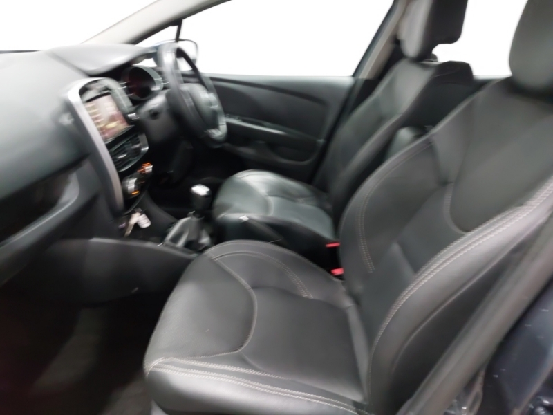 Renault Clio White #5