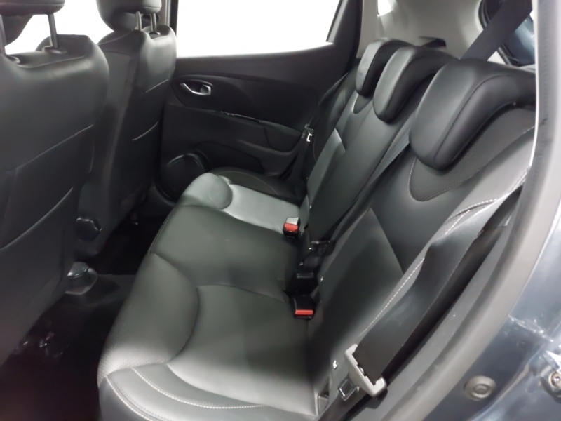 Renault Clio White #6