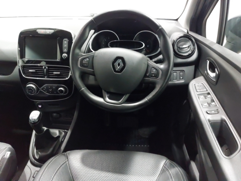 Renault Clio White #8