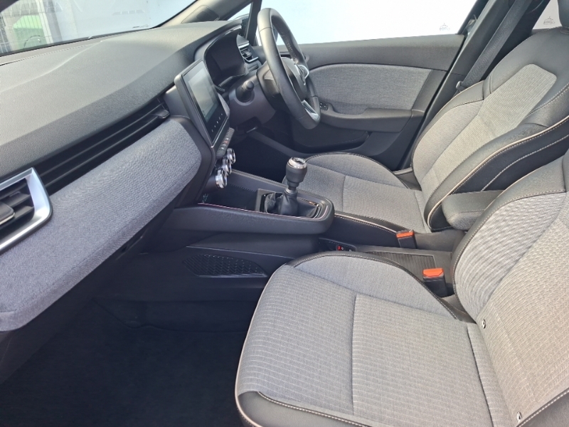 Renault Clio 1.0 Tce 90 Techno Black #5