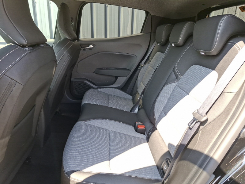 Renault Clio 1.0 Tce 90 Techno HS25POU Black #6