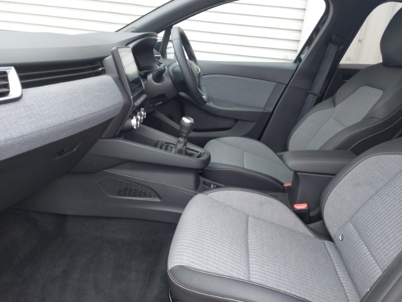 Renault Clio 1.0 Tce 90 Techno HS25PJY Black #6