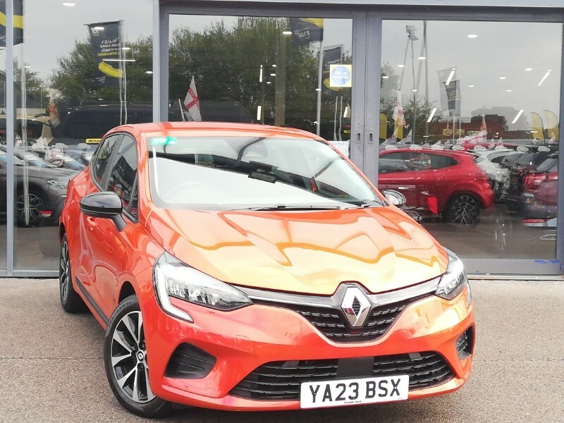 Renault Clio 1.6 E-tech Full Hybrid 145 Evolution Orange