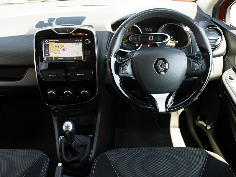 Renault Clio Dynamique Nav 16V Red #7