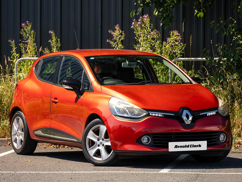 Renault Clio 1.2 16V Dynamique Nav Red