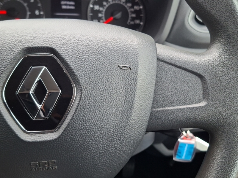 Renault Master 2.3L Business White #13