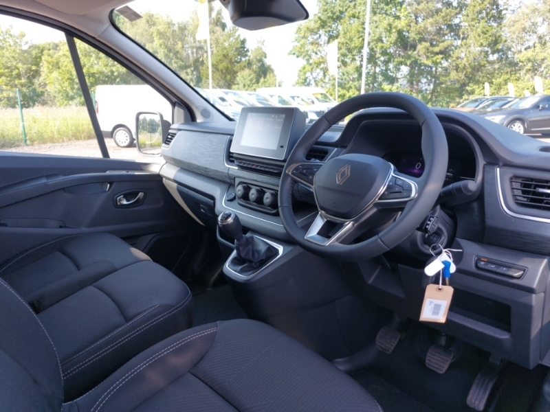 Renault Trafic Sl30 Blue Dci 150 Extra Safety Van White #3