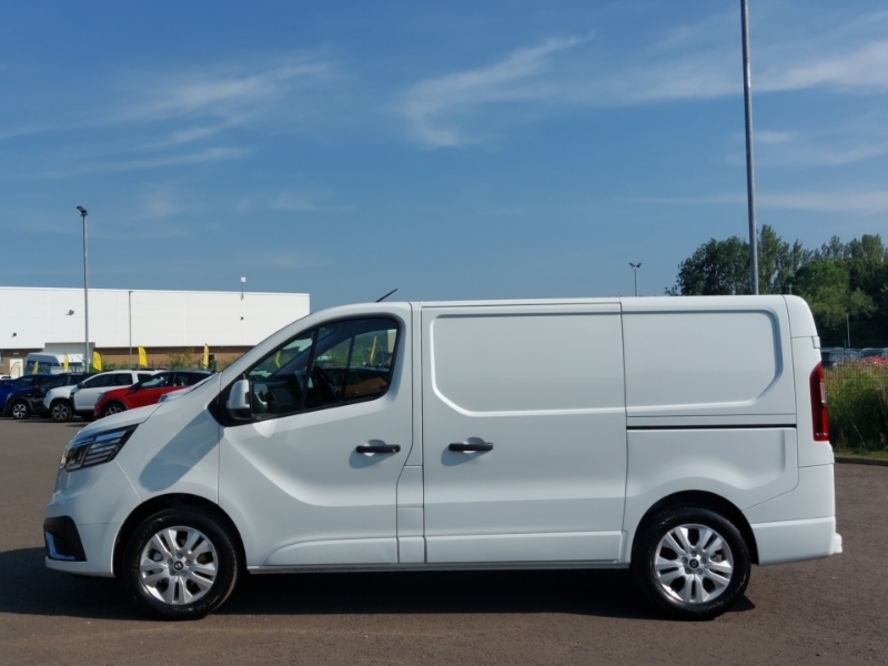 Renault Trafic Sl30 Blue Dci 150 Extra Safety Van White #4