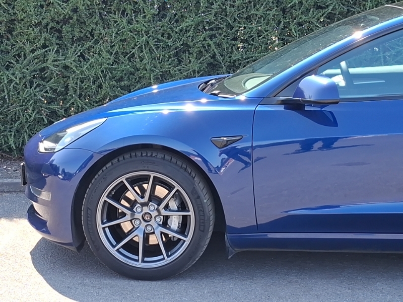 Tesla Model 3 Saloon Grey #19