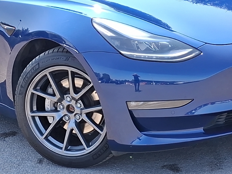 Tesla Model 3 Saloon Grey #20