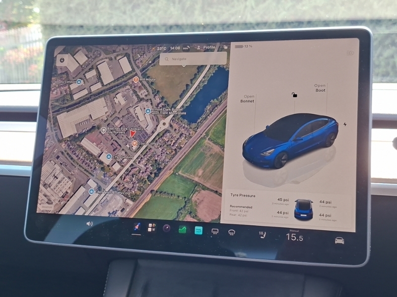 Tesla Model 3 Saloon Grey #10