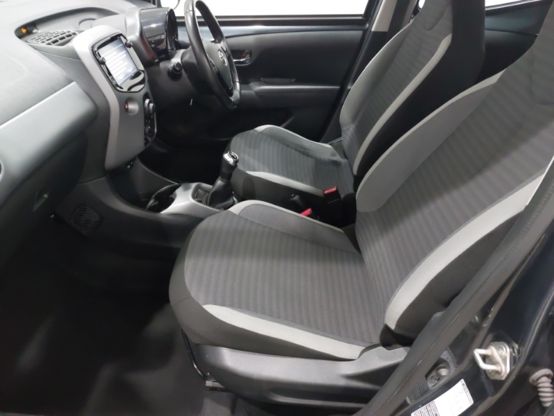 Toyota Aygo 1.0 Vvt-i X-play Grey #5