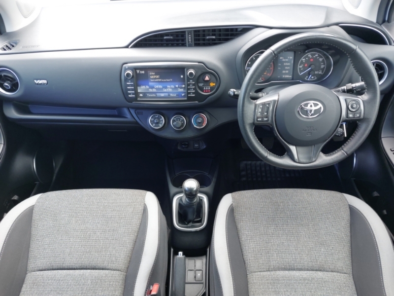 Toyota Yaris 1.5 Vvt-i Y20 Bi-tone SV20WWT White #3