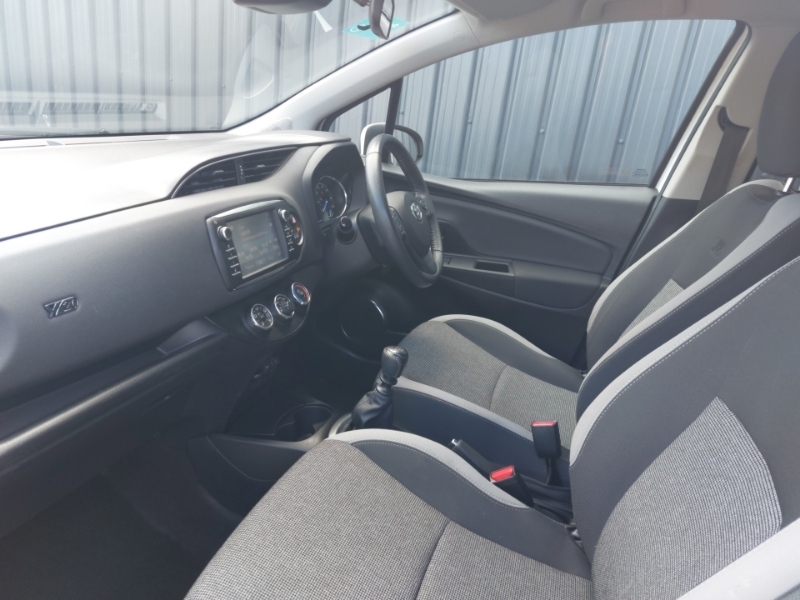 Toyota Yaris 1.5 Vvt-i Y20 Bi-tone SV20WWT White #5