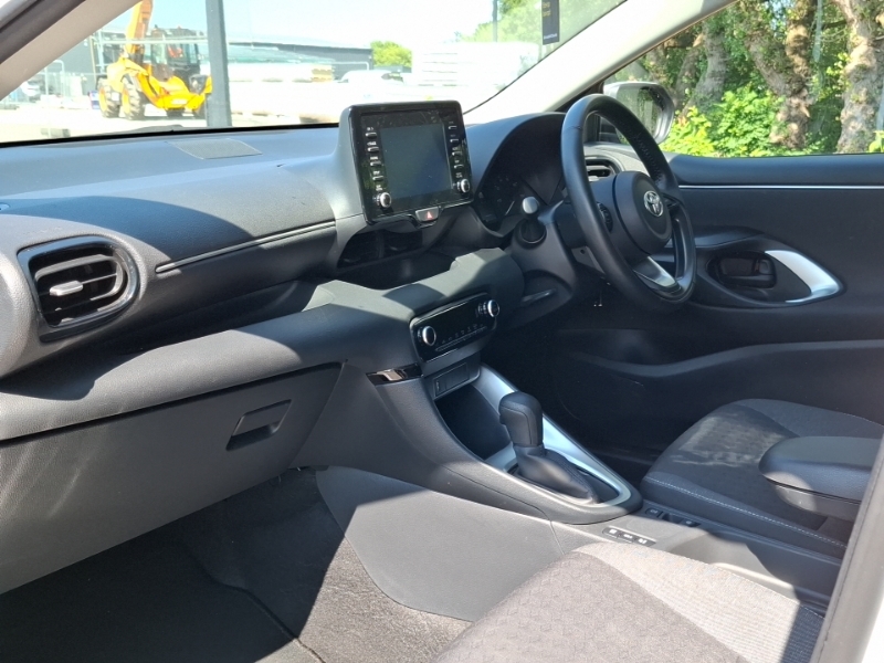 Toyota Yaris 1.5 Hybrid Icon Cvt White #5