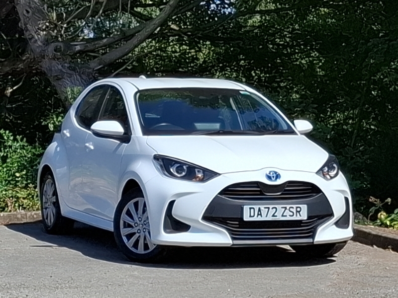 Toyota Yaris 1.5 Hybrid Icon Cvt White