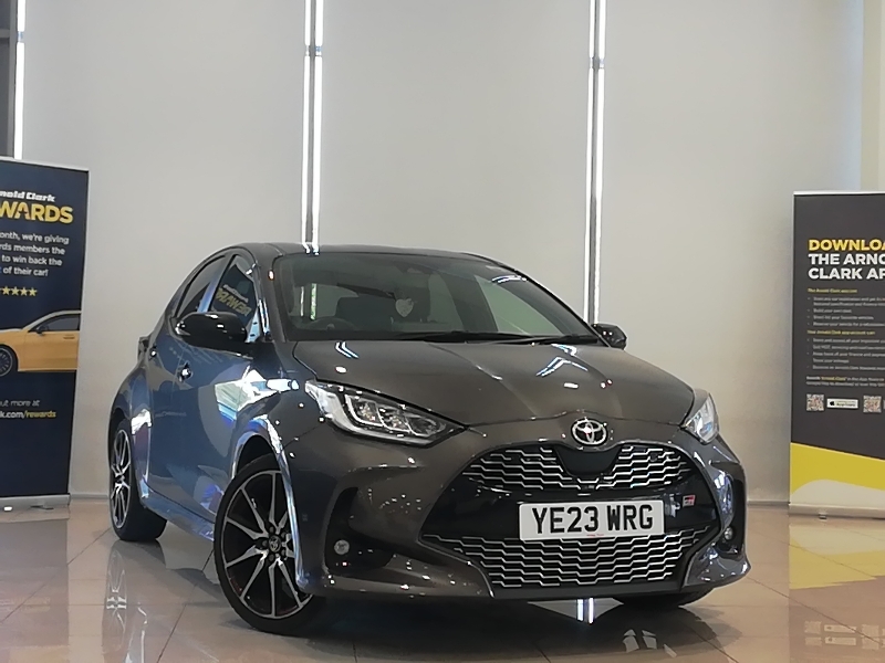 Toyota Yaris 1.5 Hybrid Gr Sport Cvt Grey