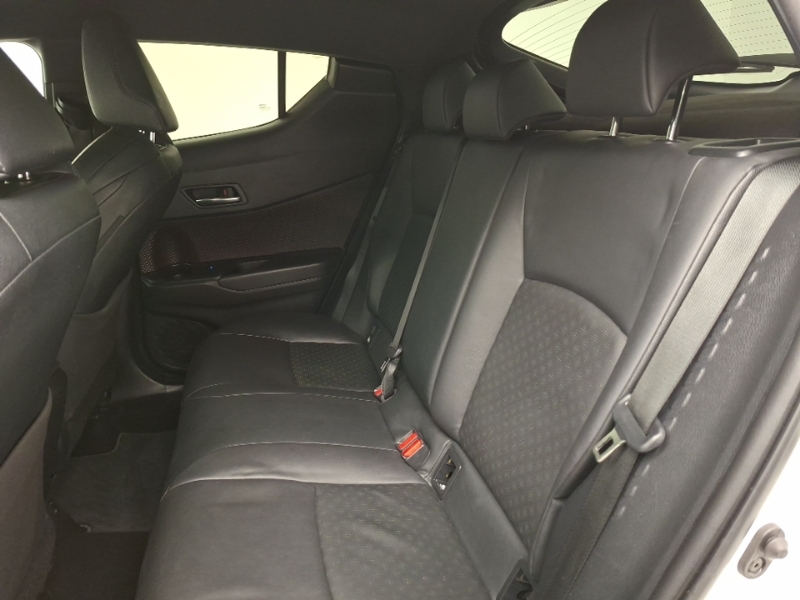 Toyota C-Hr 1.8 Hybrid Excel Cvt White #6