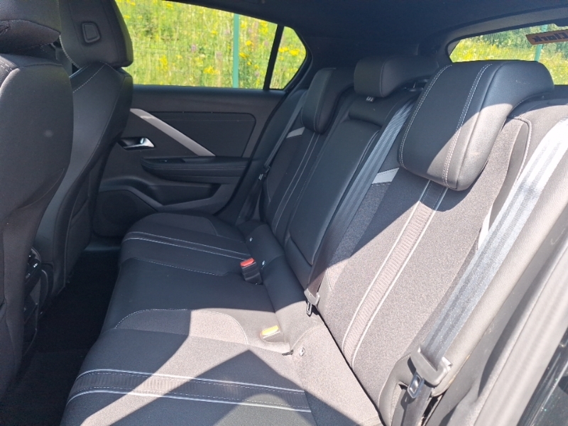 Vauxhall Astra 1.2 Turbo 130 Gs Black #6