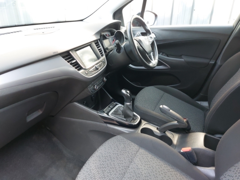 Vauxhall Crossland 1.2 Design Red #5