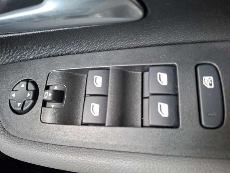 Vauxhall Mokka Hatchback Grey #15