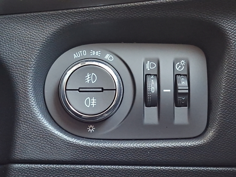 Vauxhall Mokka Hatchback Grey #16