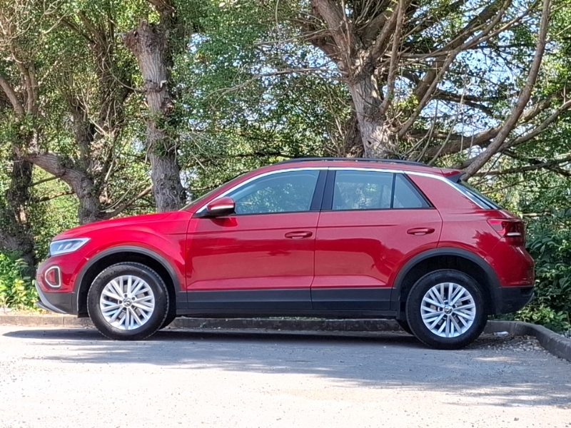 Volkswagen T-Roc 1.0 Tsi Life YB23XRJ Red #4