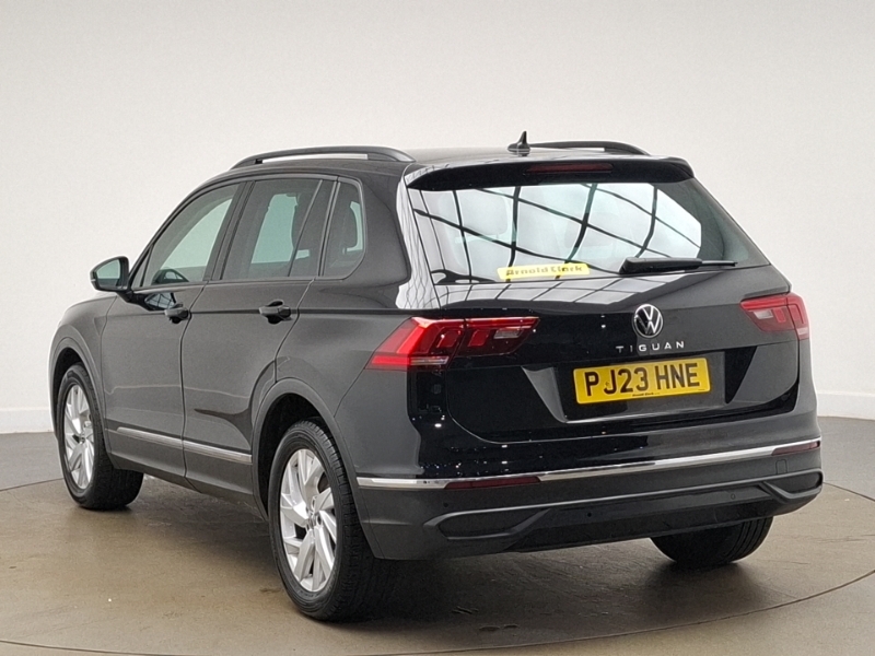 Volkswagen Tiguan 1.5 Tsi 150 Life Black #2
