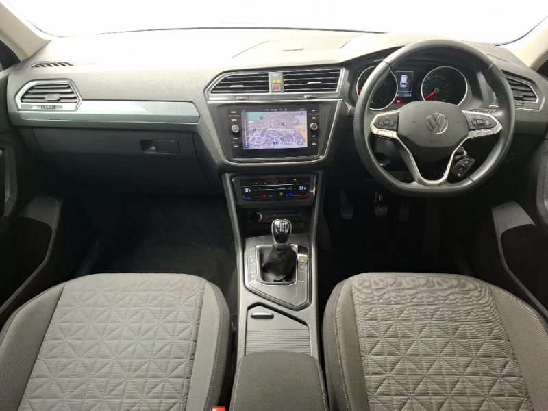 Volkswagen Tiguan 1.5 Tsi 150 Life Black #3