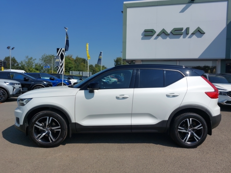 Volvo XC40 1.5 T3 163 R Design White #4