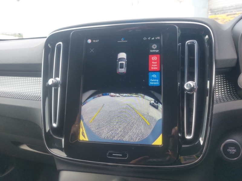 Volvo XC40 Plus Black #9