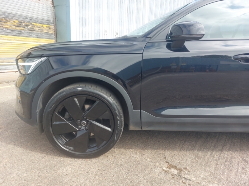 Volvo XC40 Plus Black #19