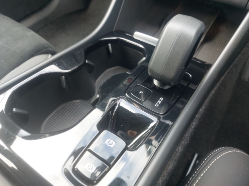 Volvo XC40 Plus Black #17
