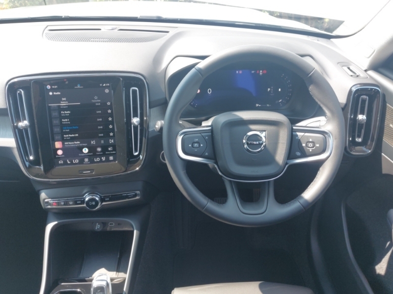 Volvo XC40 Plus Blue #8