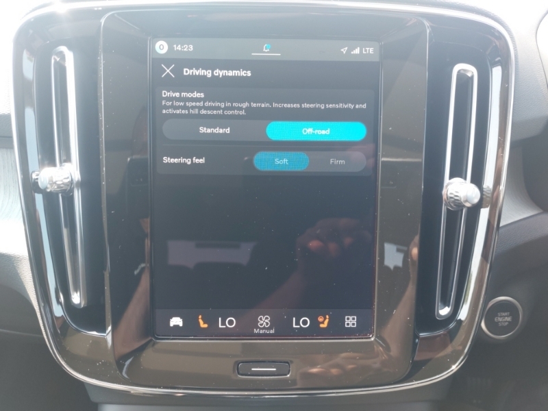 Volvo XC40 Plus Blue #17