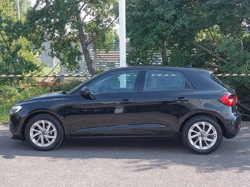 Audi A1 25 Tfsi Sport Black #4
