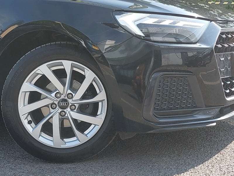 Audi A1 Technik 25 Tfsi 95 Ps 5-Speed White #20