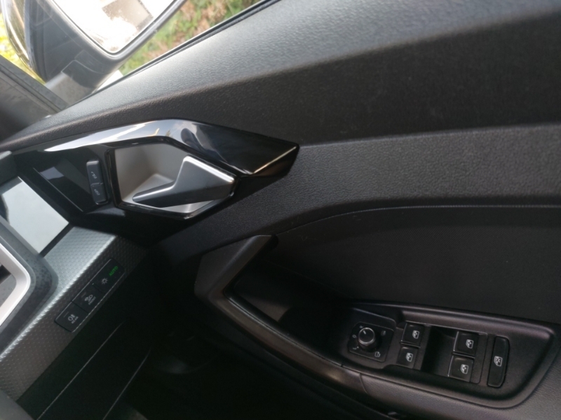 Audi A1 Technik 25 Tfsi 95 Ps 5-Speed White #16